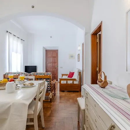 #341 Casa Da Guida 44 By Holidays Апартаменты