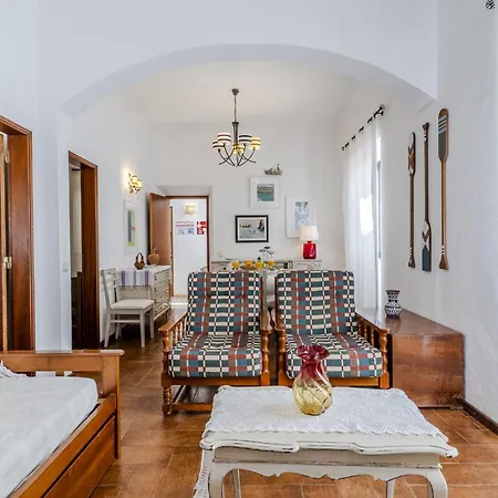 #341 Casa Da Guida 44 By Holidays Апартаменты